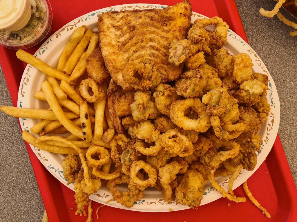 Arnold’s Lobster and Clam Bar - Eastham, MA | Review & What to Eat